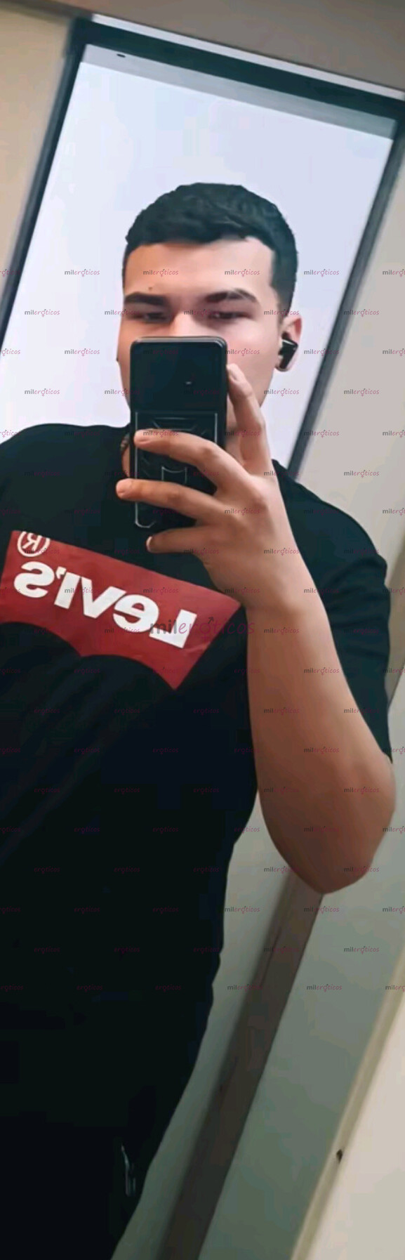 FOTOS DE JOVEN COMPLACIENTE ESPERA POR TI, REINA ;)