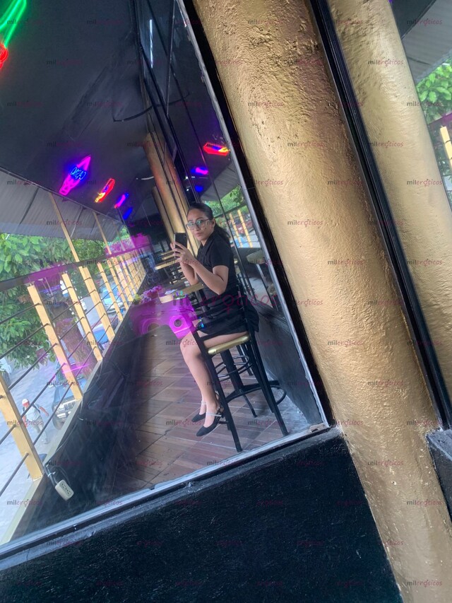 FOTOS DE NUEVA EN EL AMBIENTE, CARISMÁTICA Y ATRACTIVA