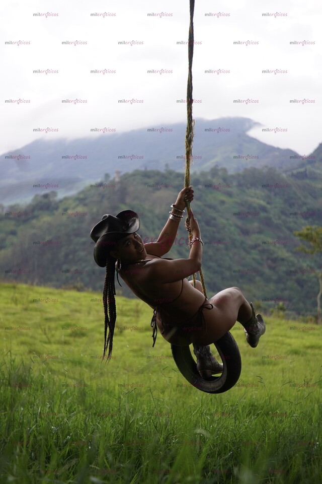 FOTOS DE TRAVIESA COLOMBIANA LISTA PARA CONSENTIRTE SIN PRISAS CON GANAS Y MUCHA PIEL