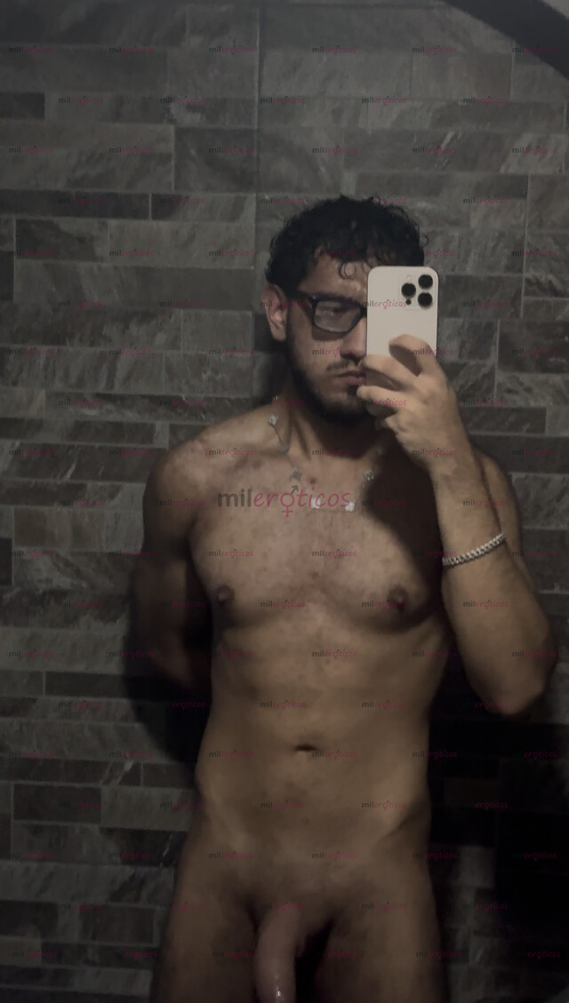 FOTOS DE JOVEN CASADO DE 22CM HETERO LISTO PARA DESLECHARSE