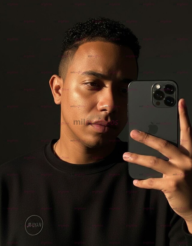 FOTOS DE EXCLUSIVO MASAJISTA PROFESIONAL DISPONIBLE CON SITIO!