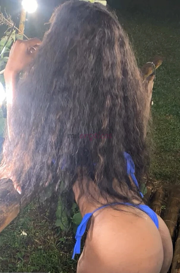 Hola bebe soy un chocolatito rico que esta de paso por tu zona con muchas ganas de pasarlo rico sin apuros sin afanes te ofrezco mis servicios oral va...