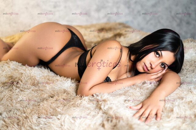 FOTOS DE SOY DANIELA HERMOSA MORENA DE GRANDES ATRIBUTOS