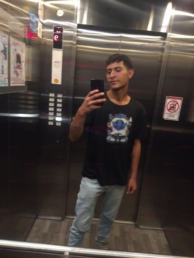 FOTOS DE HOMBRE COMPLACIENTE. DISPUESTO A. CUMPLIR TU FANTASÍA