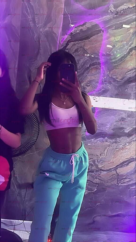 FOTOS DE DELICIOSA MORENA DISPONIBLE PARA COMPLACER TUS FANTASIAS