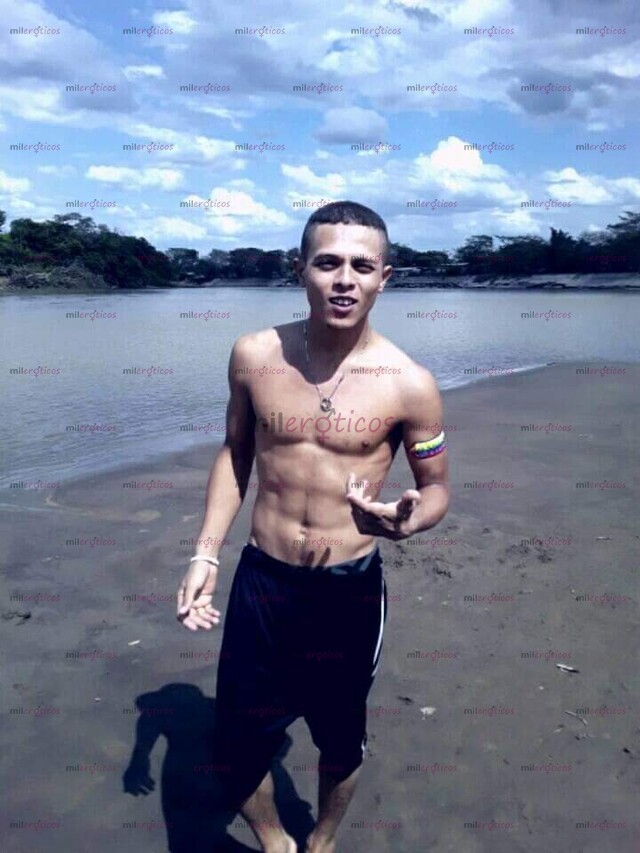 FOTOS DE UN HOMBRE TRANQUILO QUE VIVE LA VIDA SEGÚN VALLA FLUYENDO