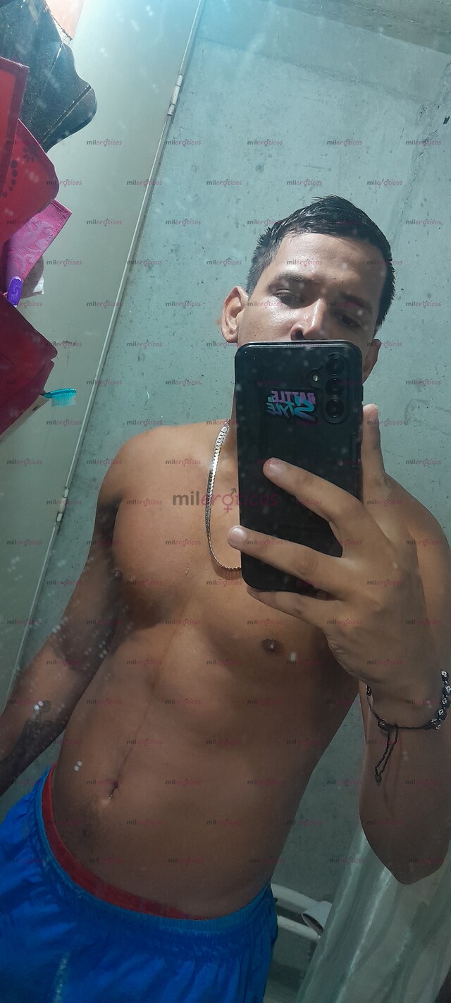 FOTOS DE MORENO ALTO BUEN FISICO DISPUESTO A TODO