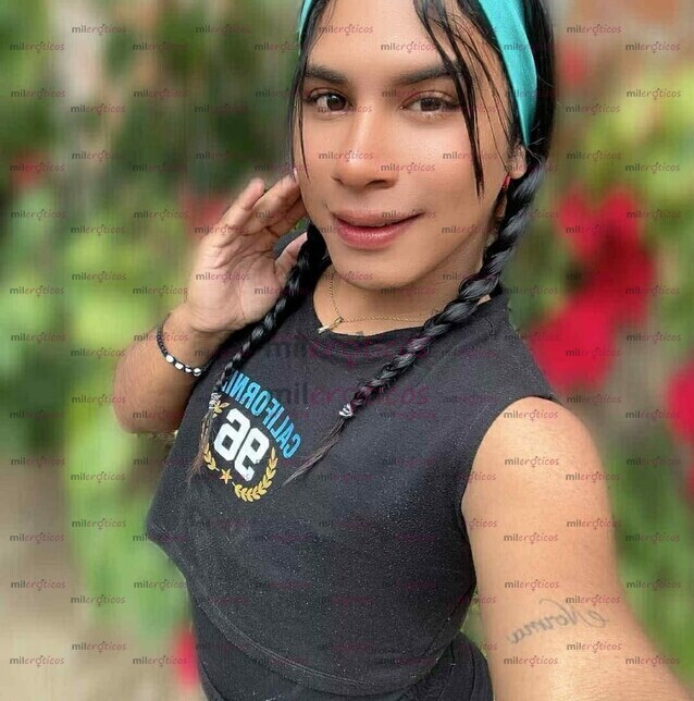 FOTOS DE HOLA AMOR, Q GUSTO TENERTE EN MI PERFIL, & SOY DANIELA & UNA HERMOSA CHICA TRAS