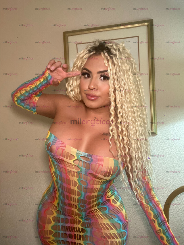 FOTOS DE ESPECTACULAR TRANS ACTIVA Y FEMENINA AMBOS ROLES, DE VISITA CON LUGAR