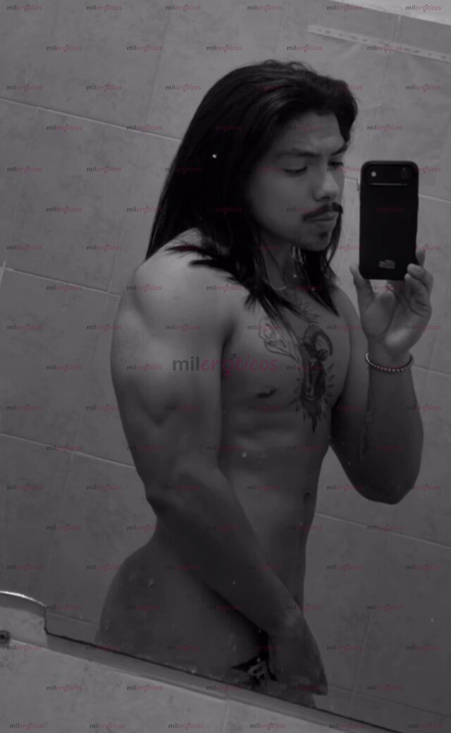 FOTOS DE JOVEN 24 AÑOS ATLÉTICO Y LISTO PARA LA ACCIÓN