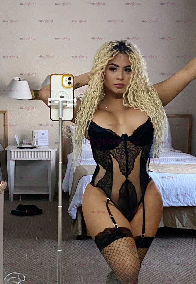 FOTOS DE ESPECTACULAR TRANS ACTIVA Y FEMENINA AMBOS ROLES, DE VISITA CON LUGAR