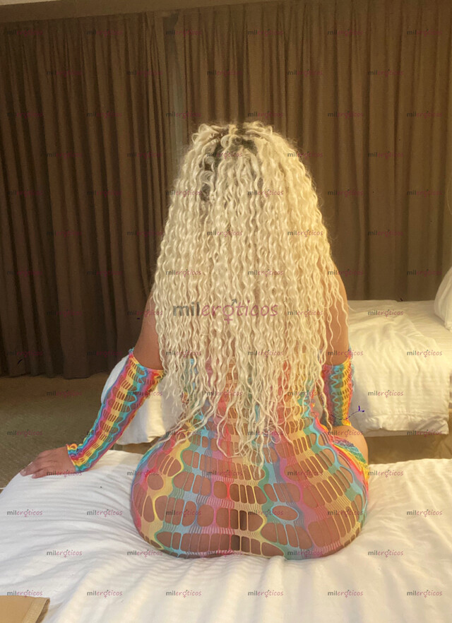 FOTOS DE ESPECTACULAR TRANS ACTIVA Y FEMENINA AMBOS ROLES, DE VISITA CON LUGAR