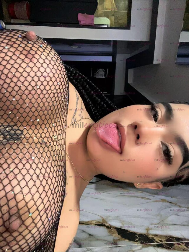 FOTOS DE 40 40 40 CAMILA LINDA POLLITA PELINEGRA CAMÍ SENOS OPERADOS TATUADITA