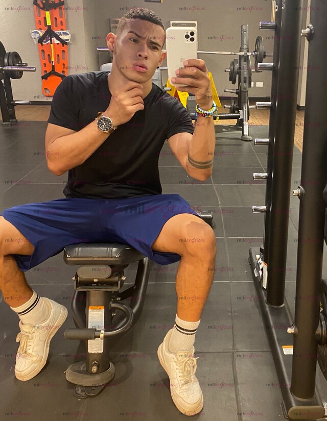 FOTOS DE YEISON SCORTS V.L.P REVENTANDO CULOS GOLOS TE QUITO LA CARA DE MAL COGIDO 24HRS