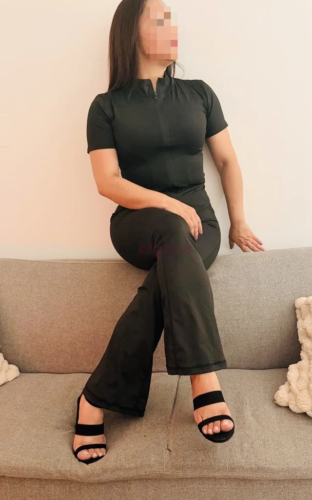 Mi nombre es mary soy masajista profesional terapeuta y tantricate brindo una perfecta combinacion de masaje de relajacion profunda cuerpo completo ta...