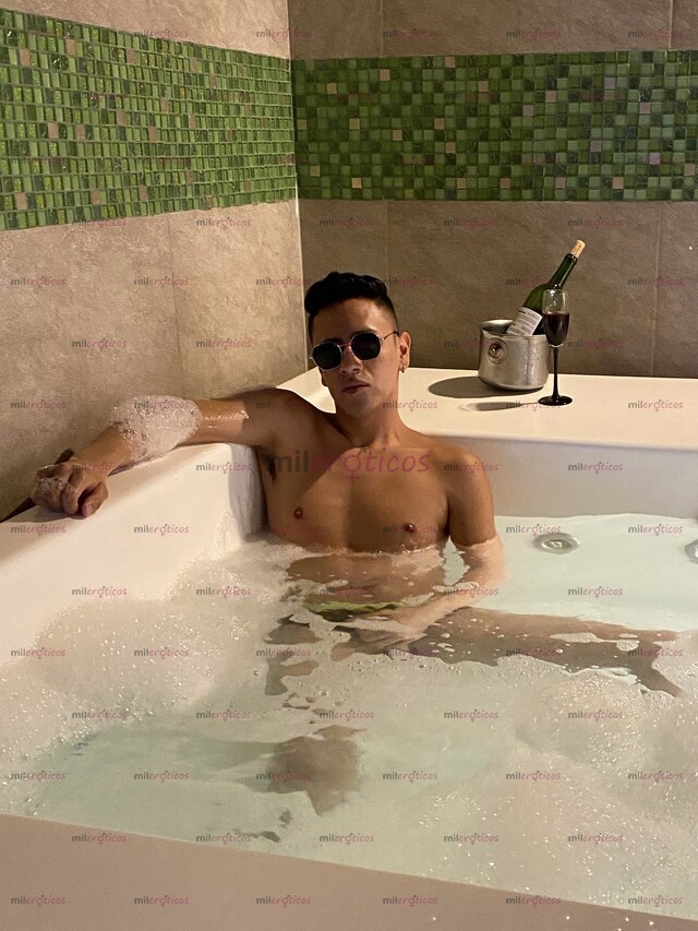 FOTOS DE ESCORT SEXUAL O ACOMPAÑANTE, CALIENTE Y COMPLACIENTE.