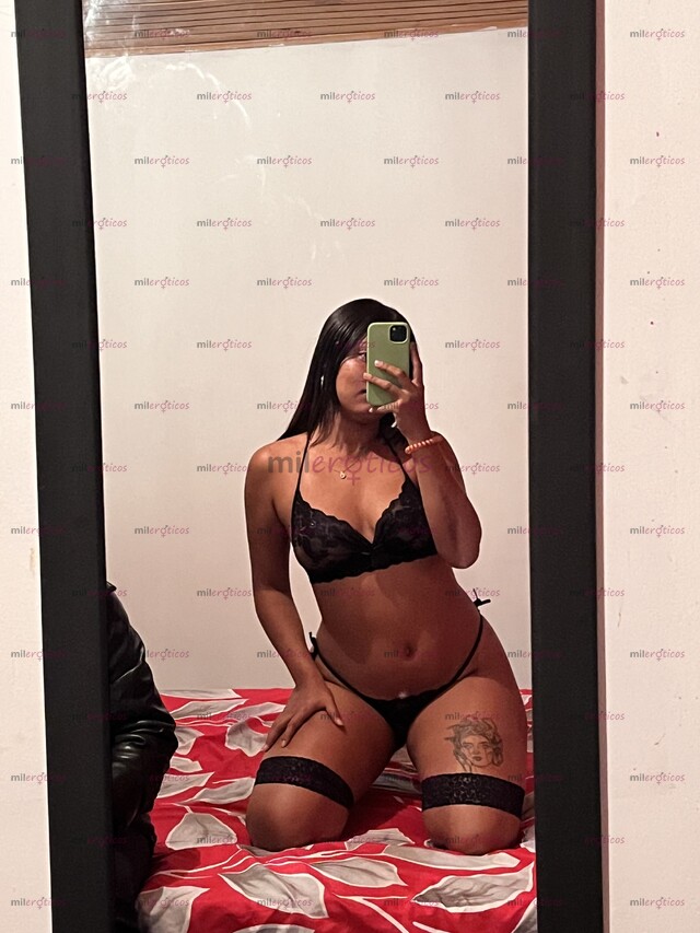 FOTOS DE LINDA MORENA DE 20 AÑITOS LISTA PARA COMPLACERTE PAPI