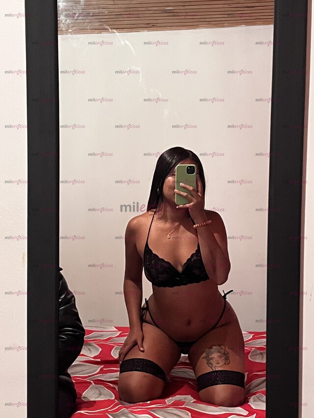 FOTOS DE LINDA MORENA DE 20 AÑITOS LISTA PARA COMPLACERTE PAPI