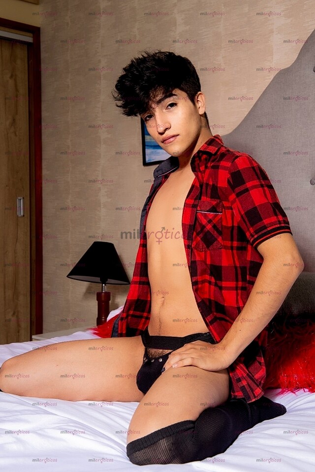 FOTOS DE VERSÁTIL COMPLACIENTE PARA FANTASÍAS REALES