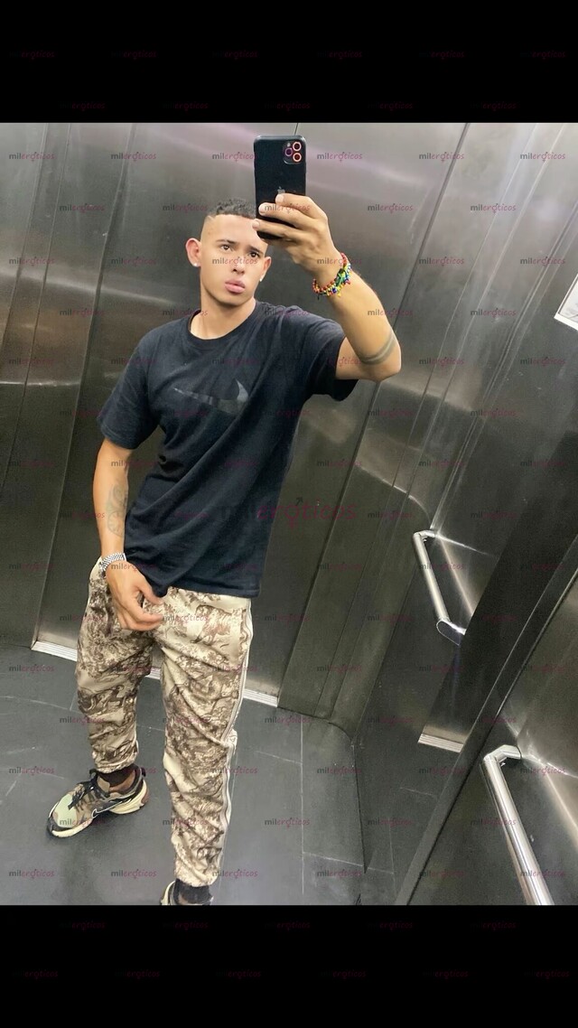 FOTOS DE MOROCHO.CABRON EXPERTO.EN DAR GARROTE CON LOS WEBOS LLENOS DE LECHE.