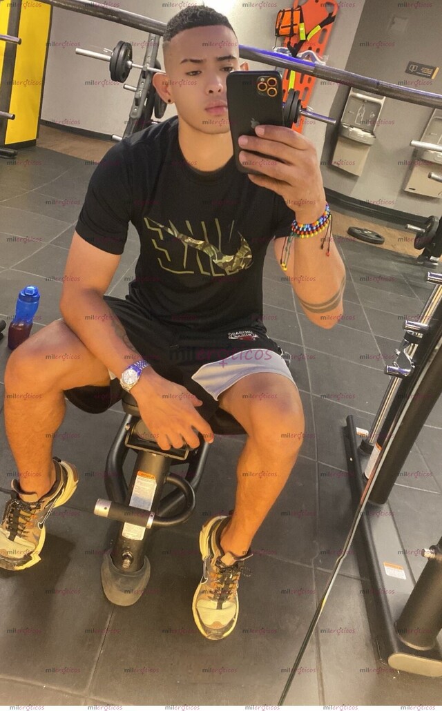 FOTOS DE YEISON DETONADOR DE CULOS GOLOSOS EXPERTO EN DAR GARROTE VERGA DURA LECHERA