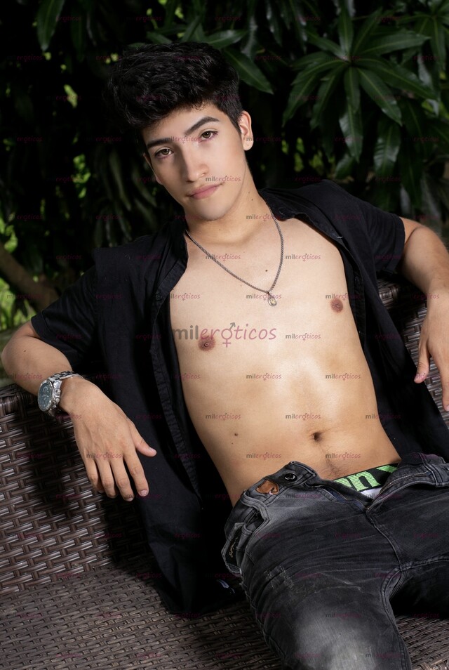 FOTOS DE VERSÁTIL COMPLACIENTE PARA FANTASÍAS REALES