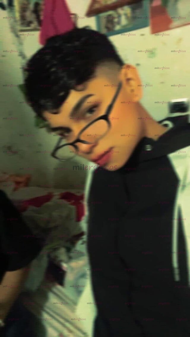 FOTOS DE POLLITO SCORT SUMISO SOY MUY AGRADABLE PARCHADO TENGO PERFIL DE UN CHICO JOVEN
