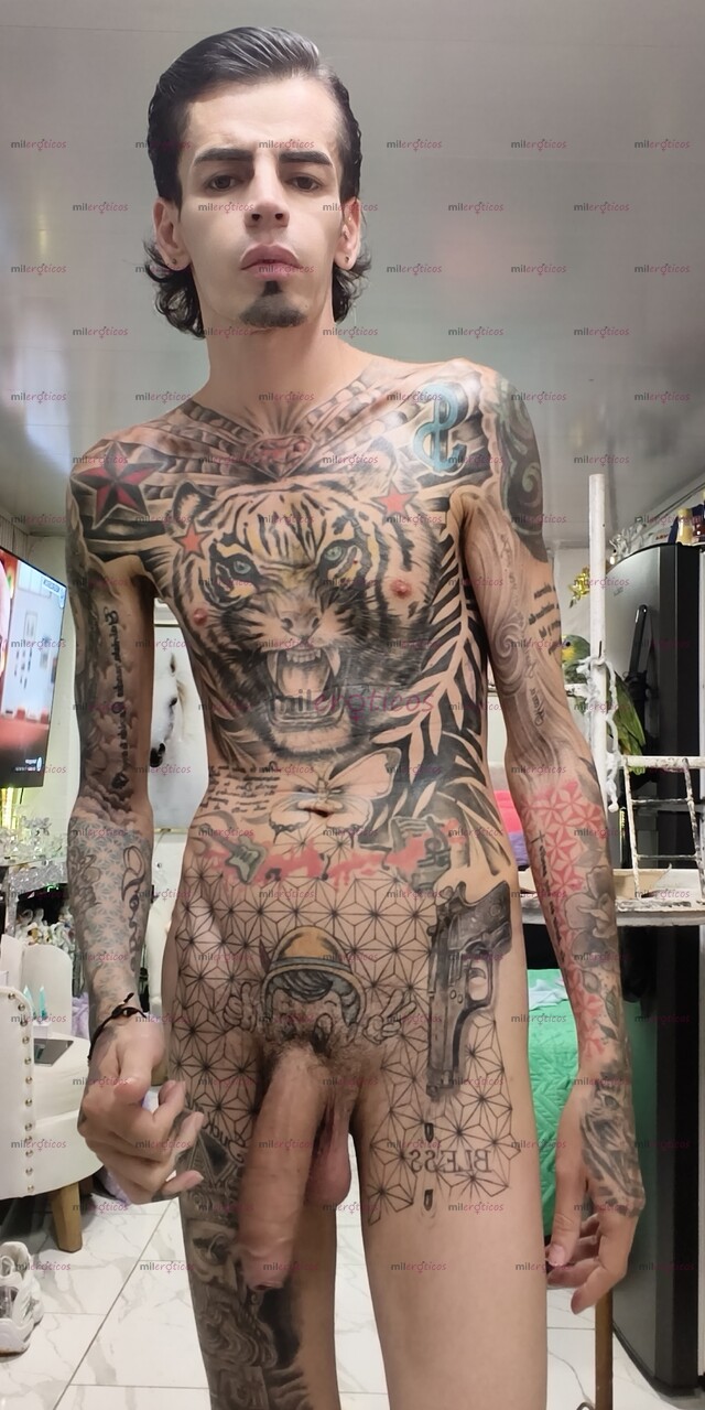 FOTOS DE FLACO ACTIVO BLANCO TATUADO MORBOSO CON LUGAR