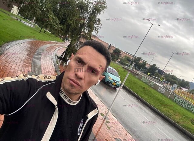 FOTOS DE MACHO BARONIL PELUDO, ADICTO AL SEXO, 21 CM CON UNA BUENA CARGA DE LECHE