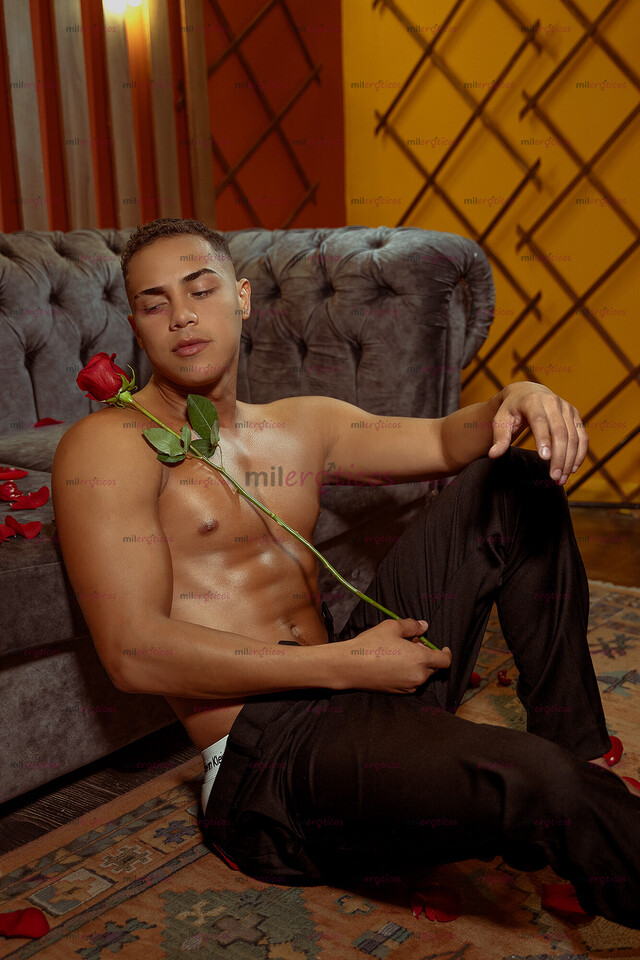 FOTOS DE MODELIA HECTOR DIAZ ACTIVO, MODELO MASAJISTA VERGON