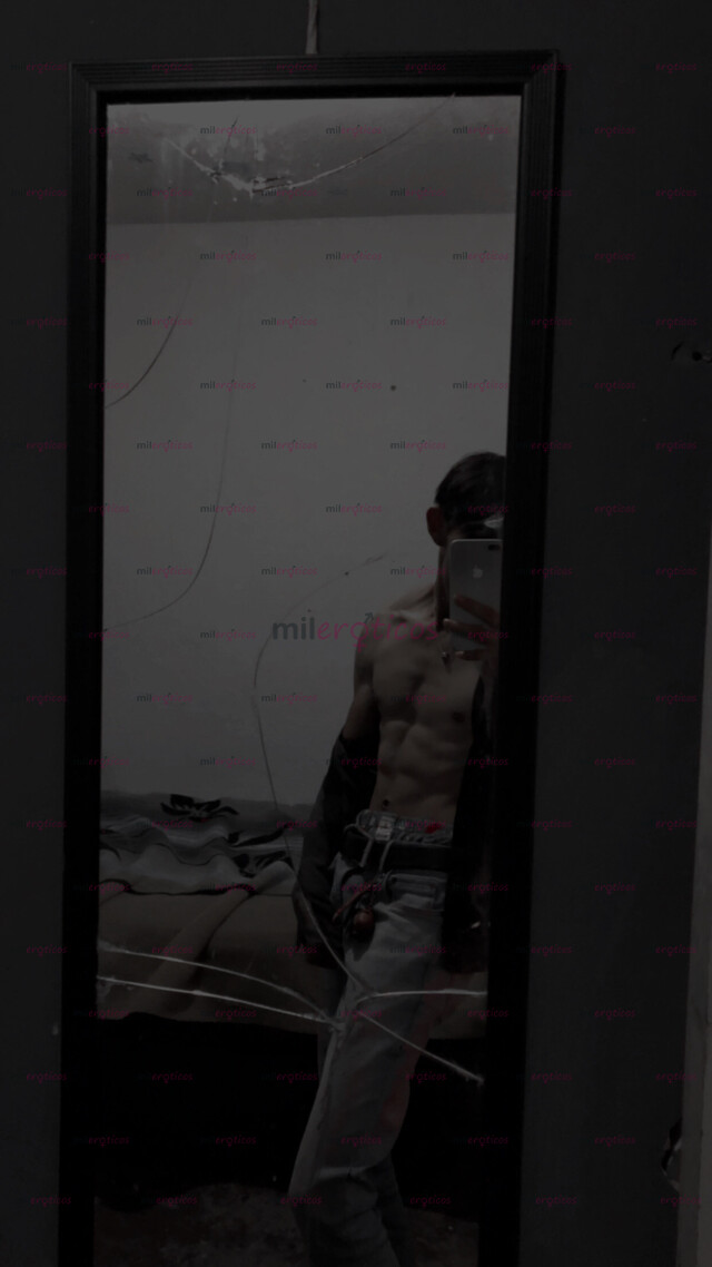 FOTOS DE OFREZCO SERVICIO DE CUALQUIER TIPO,EFICAZ,CUMPLO CUAL QUIER FETICHE