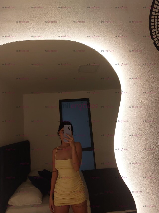 FOTOS DE HERMOSA Y CALIENTE JOVENCITA EN BUSCA DE NUEVAS EXPERIENCIAS