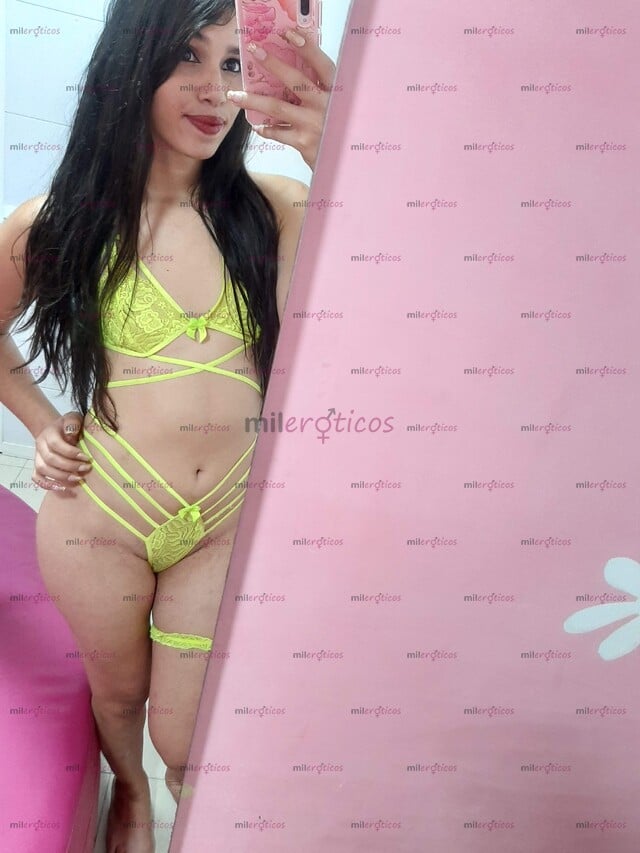 FOTOS DE CHANEL BIEN SEXY CON TODA LA ACTITUD EN CAMARA & TU LECHE ES GARANTIZADA!!!!!!