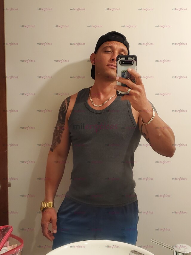 FOTOS DE SOY EL CUBANO QUE NECESITAS EN TU VIDA, FUERTOTE Y VERGÓN.