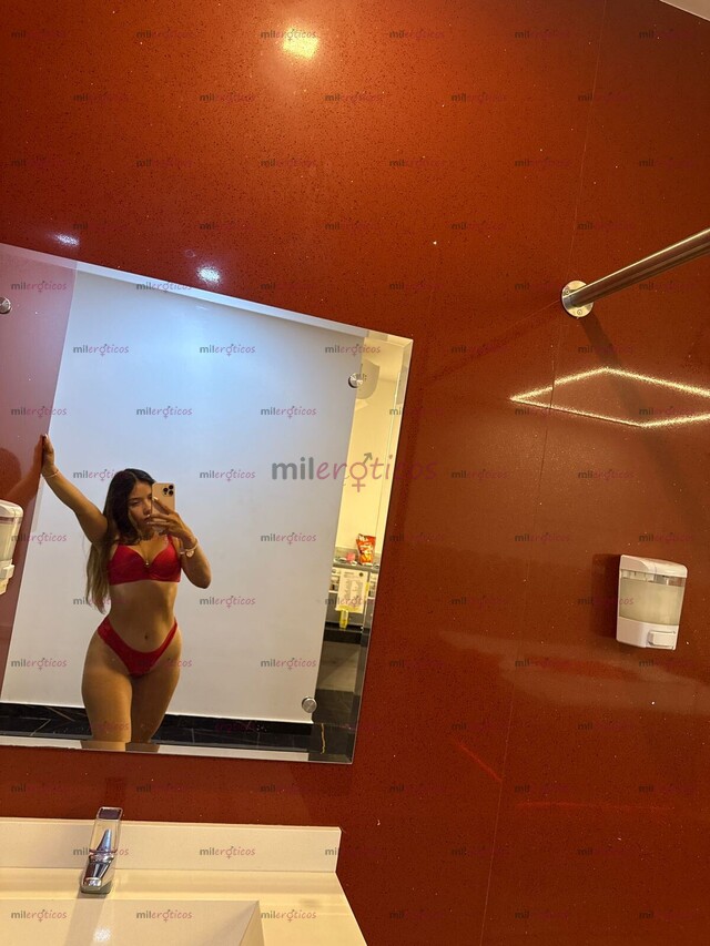 FOTOS DE HOLA ME LLAMO LIA UNA CHICA COLOMBIANA EN BUSCA DE PLACER Y DIVERSION
