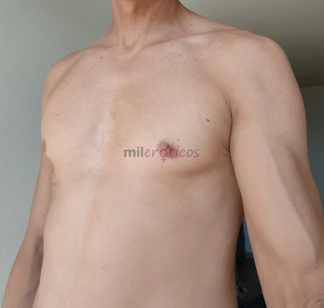 Hola soy un recien llegado de venezuela con deseos de cumplir todas tus fantasias sexuales solo atiendo a mujeres damas senoras ofrezco servicio de se...