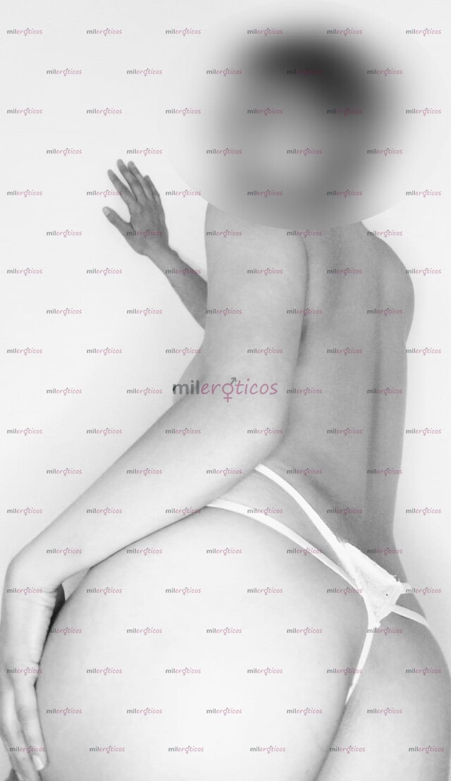 FOTOS DE 4MIA: DELGADA, SENSUAL Y CON EL TOQUE DE MALICIA QUE TE ENCANTA.