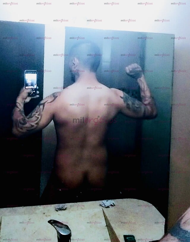 FOTOS DE MI NOMBRE ES JHOVANN TENGO 28 AÑOS ESTOY DOTADO DE CUERPO ATLETICO RESPETUOSO Y