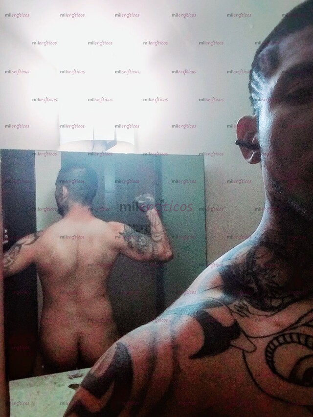 FOTOS DE MI NOMBRE ES JHOVANN TENGO 28 AÑOS ESTOY DOTADO DE CUERPO ATLETICO RESPETUOSO Y