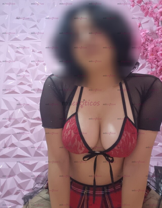 FOTOS DE TENGO 18 Y UNAS TETAS QUE TE ENCANTARÁ CHUPAR