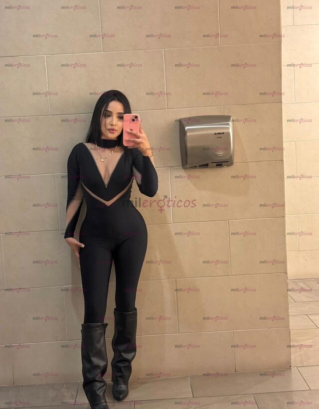 FOTOS DE CAMILA HERMOSA MODELO JOVEN Y BELLA QUERRÁS ESTAR HORAS CON ELLA