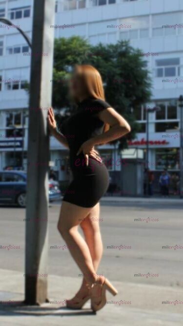 FOTOS DE TRATO INCREÍBLE DE NOVIOS MASAJITO Y BAILESITO DELICIOSO Y DUCHA JUNTOS