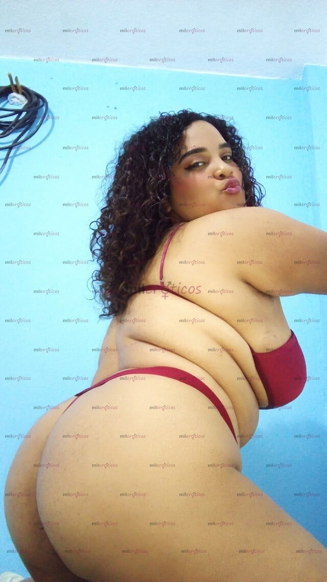 FOTOS DE MORENA CURVY TETONA BIEN ARRECHA CON LA CUCA JUGOSITA
