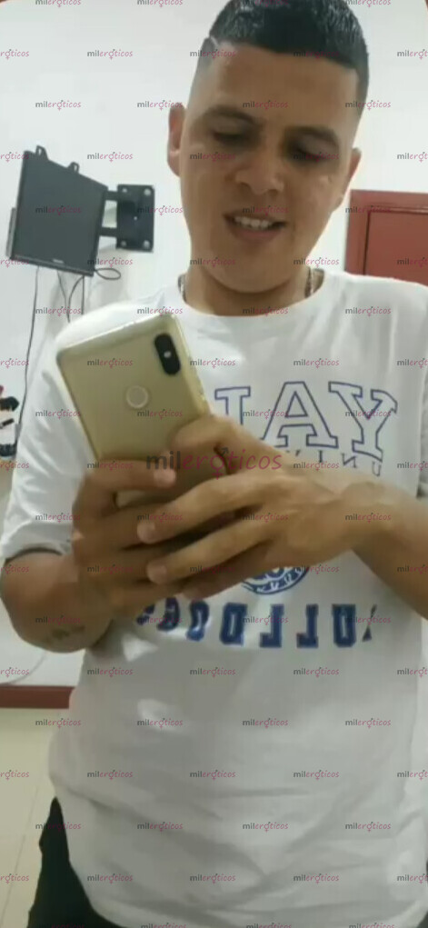 FOTOS DE JOVEN DISPUESTO A COMPLACERTE Y HACERTE SENTIR MUJER DE NUEVO