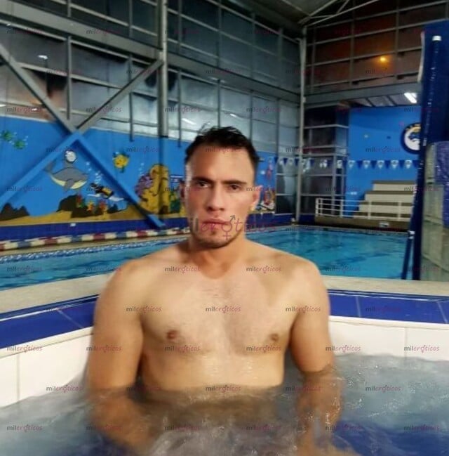 FOTOS DE MACHO BARONIL PELUDO, ADICTO AL SEXO, 21 CM CON UNA BUENA CARGA DE LECHE