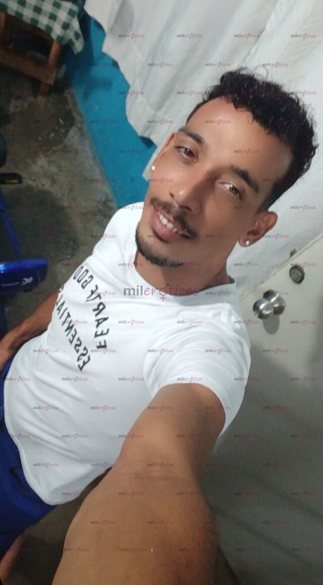 FOTOS DE 22CM VERGA,CUBANO CALIENTE Y ARDIENTE PARA SASTIFACER TUS DESEOS