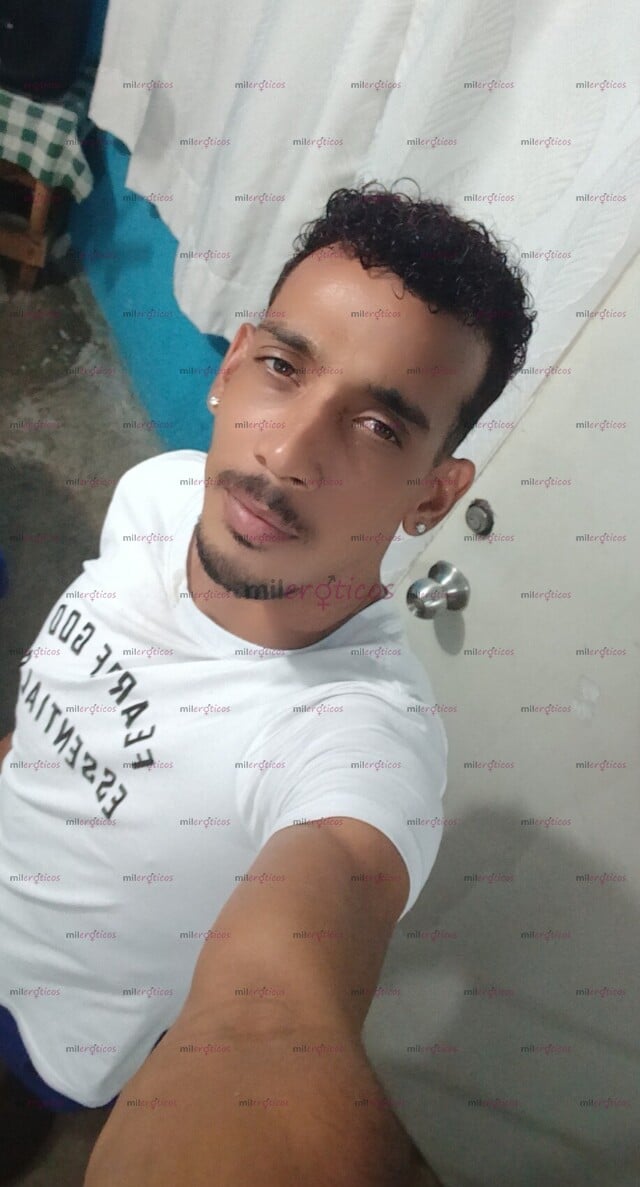 FOTOS DE 22CM VERGA,CUBANO CALIENTE Y ARDIENTE PARA SASTIFACER TUS DESEOS