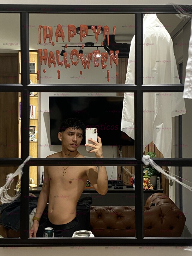 FOTOS DE LLEGO UN JOVEN SEXY & MUY CACHONDO A TU CUIDAD