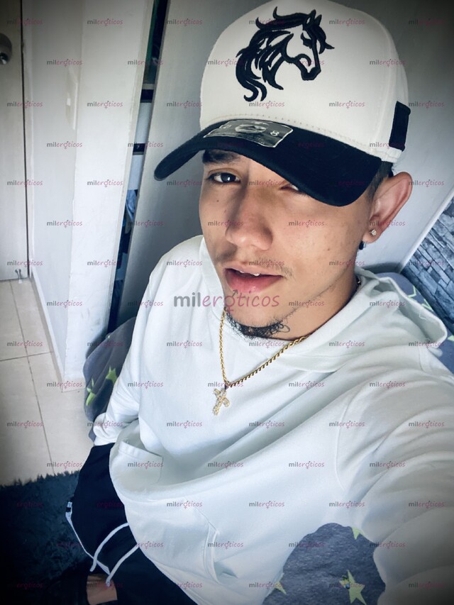FOTOS DE CHICO JOVEN CALIENTE & COMPLACIENTE DE PASO EN TU CIUDAD