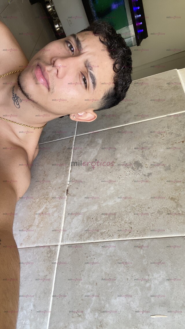 FOTOS DE CHICO JOVEN CALIENTE & COMPLACIENTE DE PASO EN TU CIUDAD